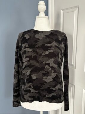 Bloomingdale’s Aqua Black & Gray Camo Crewneck Sweater